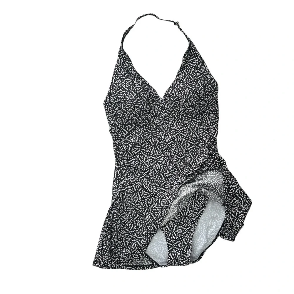 L.L. Bean Slimming Skirted One-Piece Swimsuit - UPF 40+, 10 Regular - Picture 7 of 12